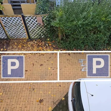 Townhouse In The Center Free Parking アパート オールボー